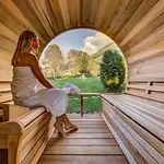 Tiki - Hot Tub & Sauna *