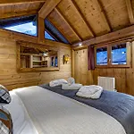 Tiki - Hot Tub & Sauna Chalet *