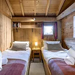 Tiki - Hot Tub & Sauna Chalet