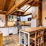 Chalet Tiki - Hot Tub & Sauna