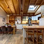 Chalet Tiki - Hot Tub & Sauna