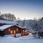 Chalet Tiki - Hot Tub & Sauna