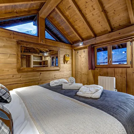 Tiki - Hot Tub & Sauna 木屋 *