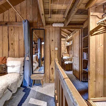 Tiki - Hot Tub & Sauna 木屋 *
