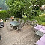 Шале Tiki - Hot Tub & Sauna *